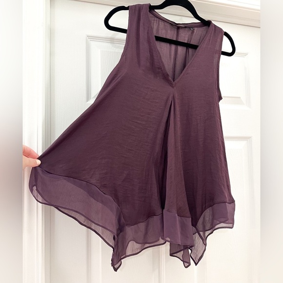 Vera Wang Sleeveless Satin Chiffon Asymmetrical Hem V Neck Top Purple sz Small - Picture 4 of 8